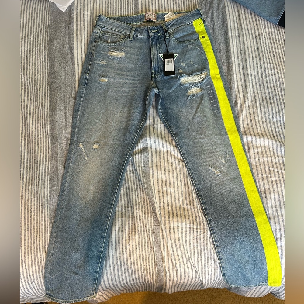 NWT Guess Slim Tapered Jeans with Yellow Strip Mens 31X32